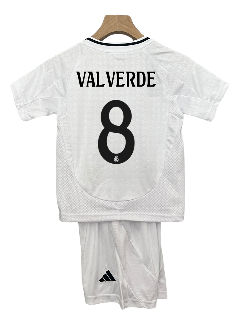 Conjunto Niños Real Madrid 24/25 – Primera Equipación - 8 Valverde