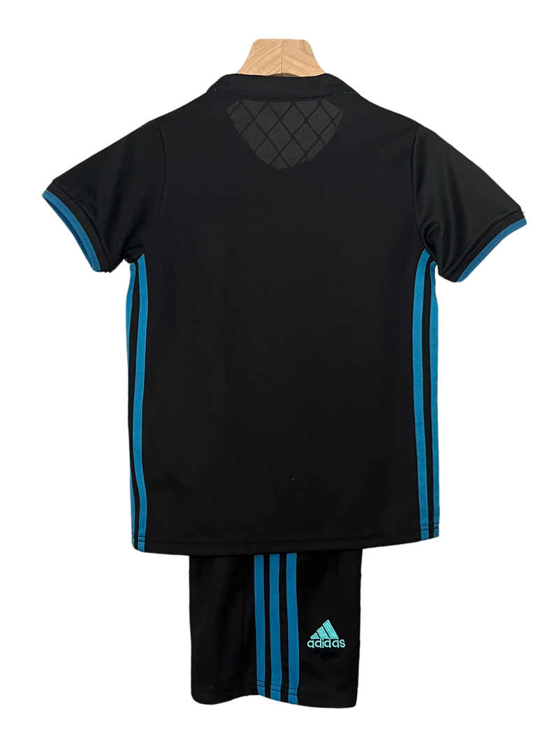 Conjunto Niños Real Madrid 17/18 – Segunda Equipación