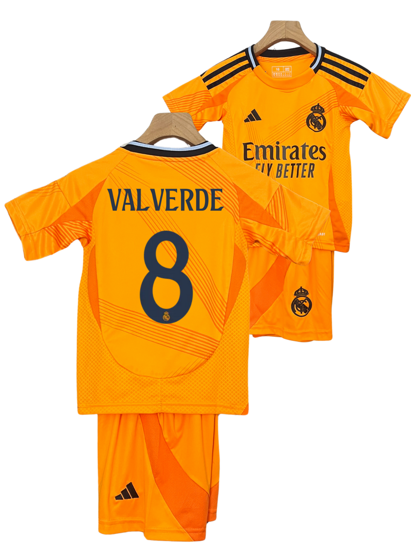 Conjunto Niños Real Madrid 24/25 – Segunda Equipación - 8 Valverde